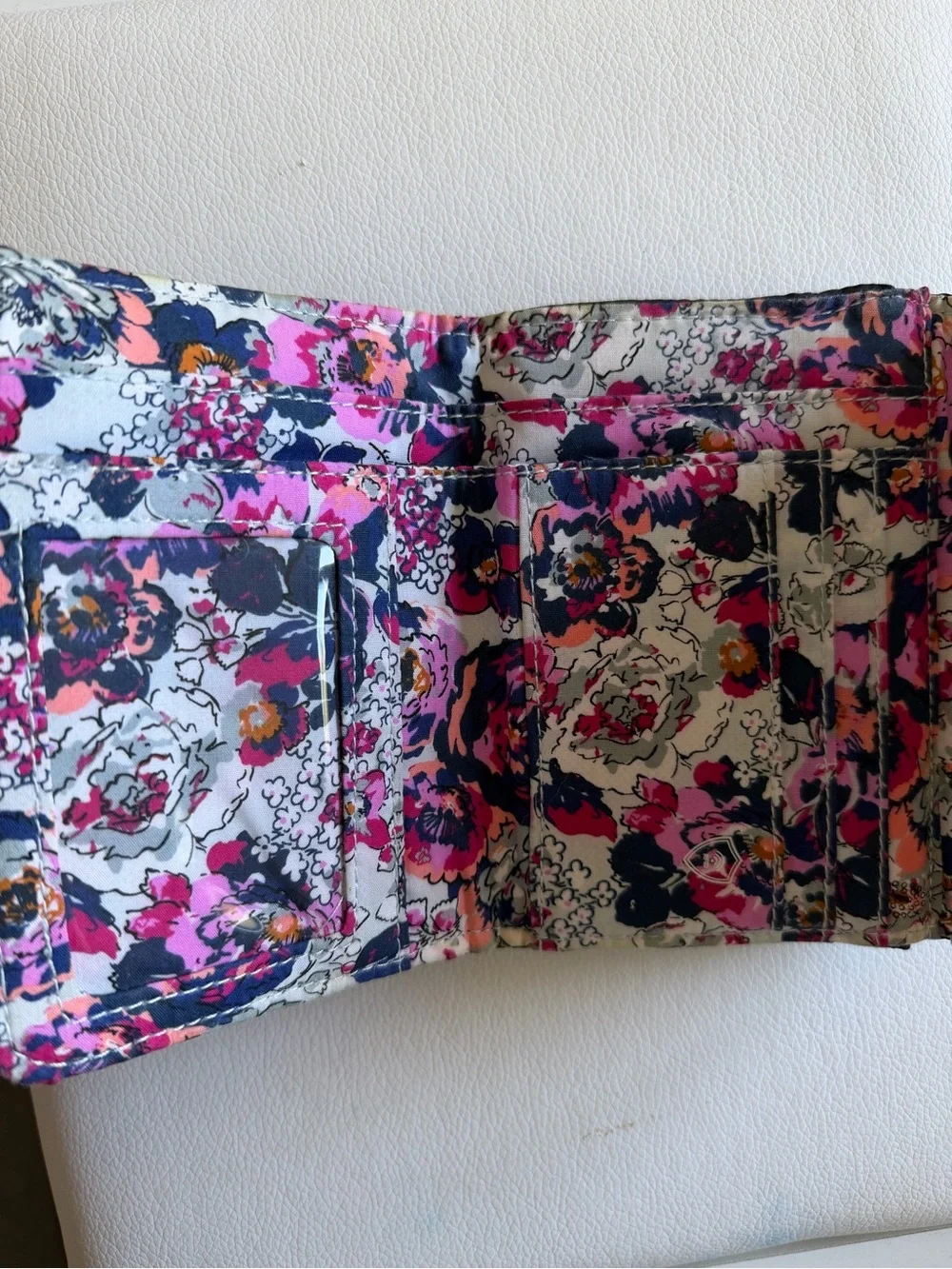 Vera Bradley Black Quilted Compact Wallet - Picture 4 of 5